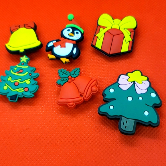 🎅🤶 Christmas Shoe Charms - 38 Pcs - Picture 4 of 9